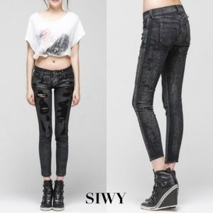 SIWY Anna Black Electric Love Distressed jean 25